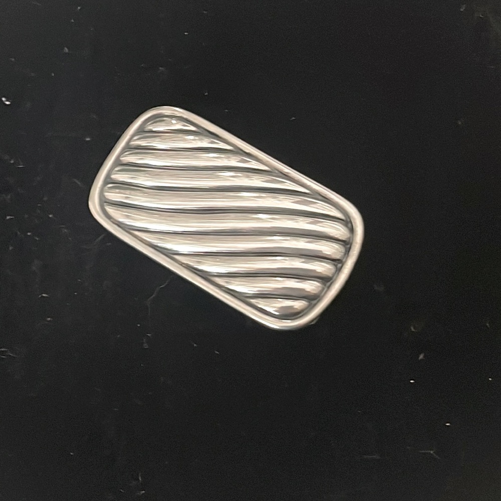 David Yurman money clip.  Solid sterling silver. In new condition